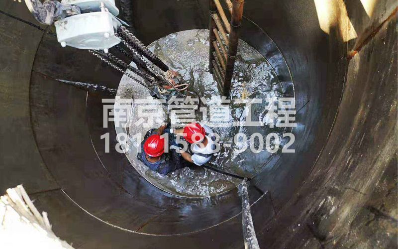 242砖墙镇污水池清理