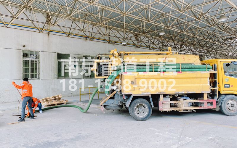 258砖墙镇工厂抽污水