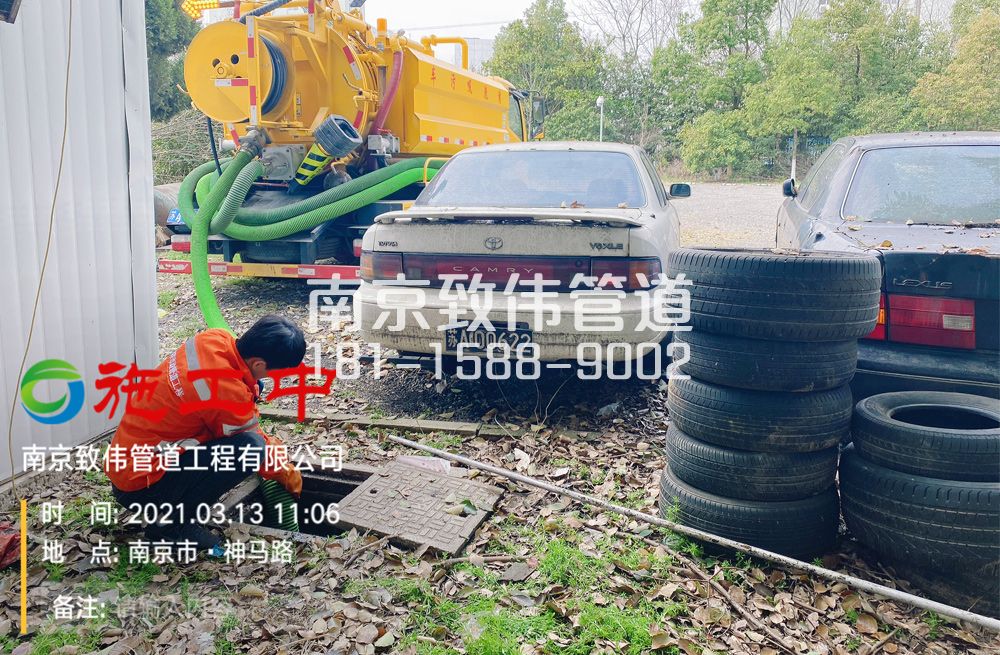 321砖墙镇工厂清掏化粪池